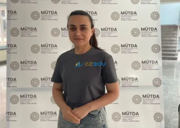 “Nəticəni görəndə şoka düşdüm” – Sertifikasiyada 60 bal toplayan müəllim