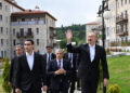 Prezidentlər Şuşada inşa edilmiş birinci yaşayış kompleksində olublar