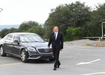 Belə avtomobillə heç yerə getmərəm – Prezident