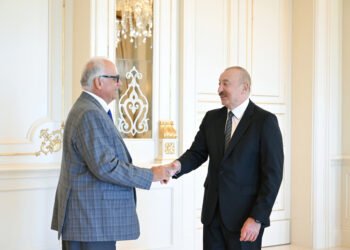 İlham Əliyev Dünya Güləş Birliyinin prezidentini qəbul etdi