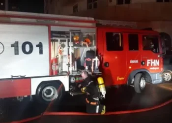 Bakının mərkəzində bina yanır – FOTO – VİDEO