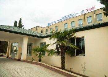 Azərbaycanda QAZİ xəstəxananı YANDIRMAĞA çalışdı