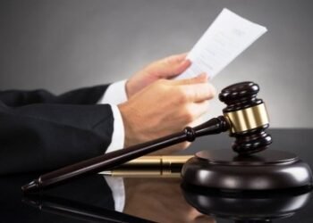 Bakıda ər arvadını qənd qabı ilə DÖYDÜ