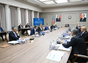 Baş nazirin sədrliyi ilə iclas keçirildi – FOTO