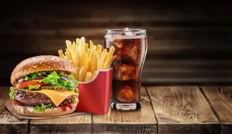 Hamburger və Coca-Cola sevənlərin diqqətinə