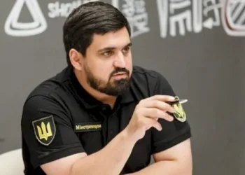Zelenski azərbaycanəsilli məmuru vəzifəsindən azad etdi