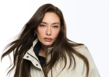 Neslihan Atagül yeni paylaşımı ilə diqqət çəkdi