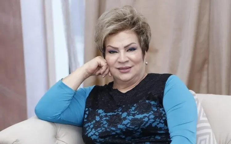 Afaq Bəşirqızı nəvəsini hərbi xidmətə yola saldı – FOTO