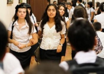 Təhsildə həyəcan siqnalı: Şagirdlərin yarıdan çoxu minimal standartlara belə cavab vermirsə, problem haradadır?
