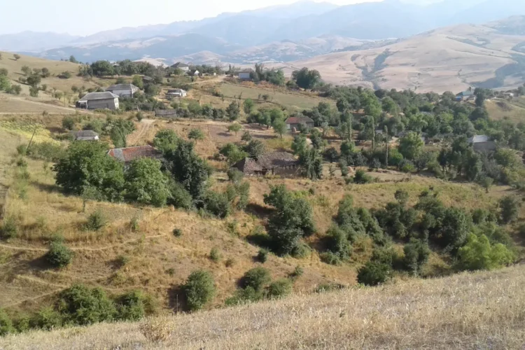 Azərbaycanda bu kəndə giriş-çıxış bağlandı