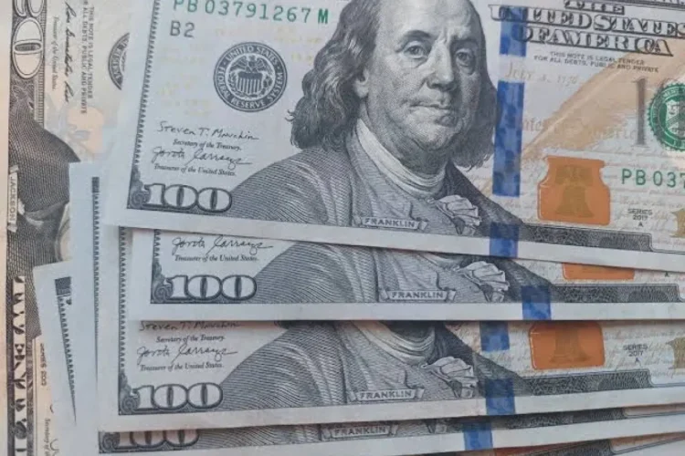 Dollarla bağlı Mərkəzi Bankdan YENİ AÇIQLAMA GƏLDİ