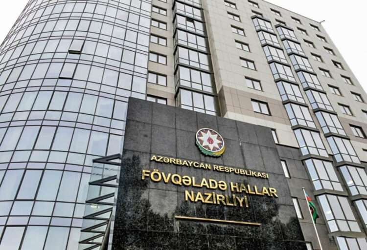 Bakıda mənzildə yanğın – 8 nəfər TƏXLİYƏ EDİLİB