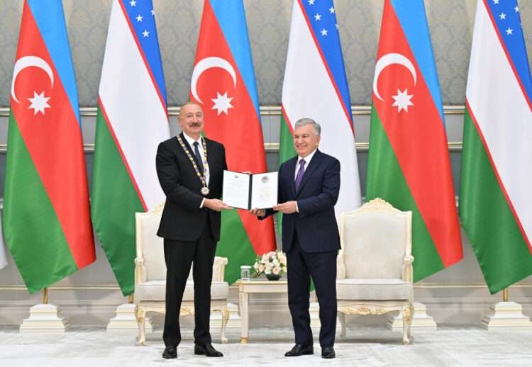 Azərbaycan və Özbəkistan prezidentlərinin təltifolunma mərasimi – FOTO/VİDEO