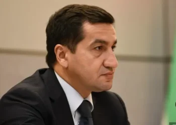 Hikmət Hacıyev: “Ərazi iddiaları çıxarıldıqdan sonra sülh üçün problem görmürük”