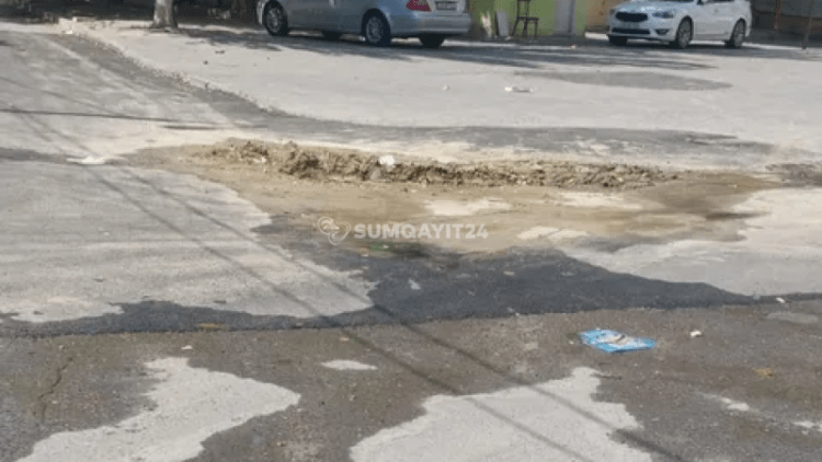 Sumqayıtda hər ay qazılan ərazidə problemli boru yeniləndi