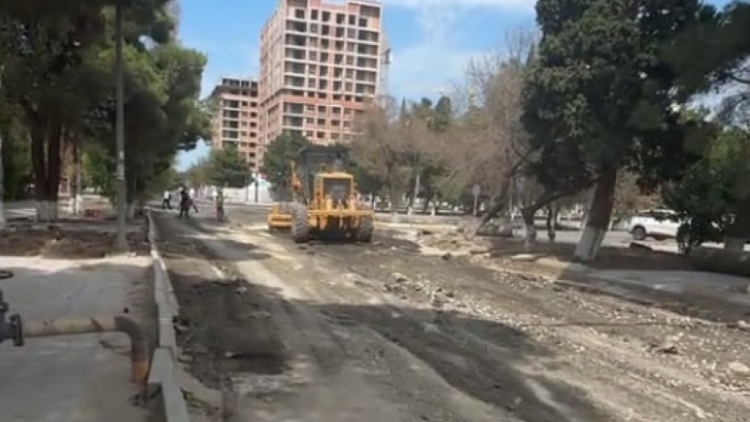 Sakinlərin gözlədiyi xəbər: Sumqayıtda çökmüş yol nəhayət təmir olunur