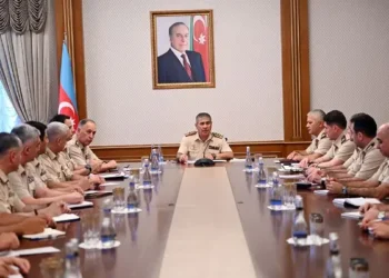 Müdafiə naziri hərbi attaşelərlə görüşdü – FOTO