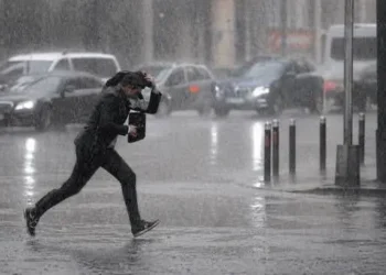 Sabah yağış, şimşək və duman olacaq – HAVA PROQNOZU