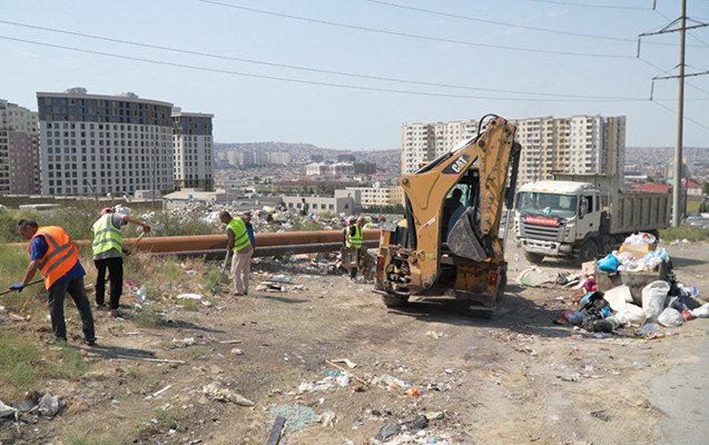 Sumqayıt yolunda TƏHLÜKƏ YARADAN ƏRAZİ TƏMİZLƏNDİ