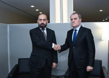 Ceyhun Bayramov Mirzoyanla görüşüb