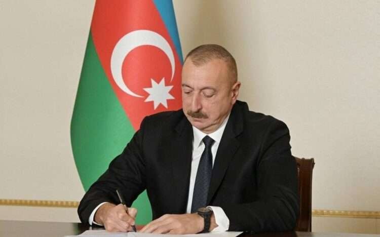 Dövlət işçilərinə maaş əlavələri və mükafatlar belə veriləcək