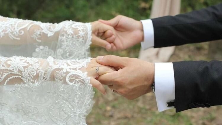 Bu şəxslərlə nikah bağlamadan ailə qurmaq erkən evlilik sayılacaq