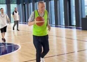 Ərdoğan basketbol oynadı: “Yenə qalib gəldi!” – VİDEO
