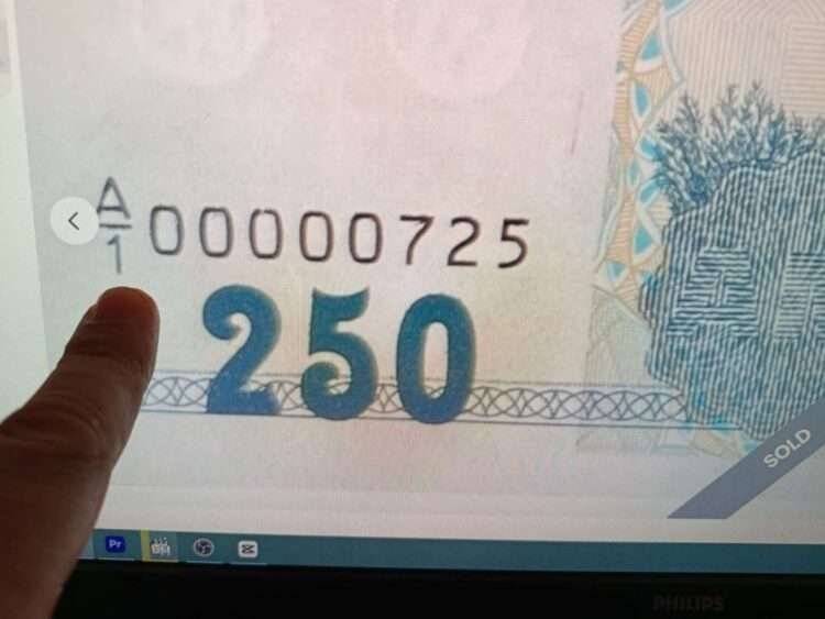 Köhnə 250 manat hərracda yüksək qiymətə satıldı – VİDEO