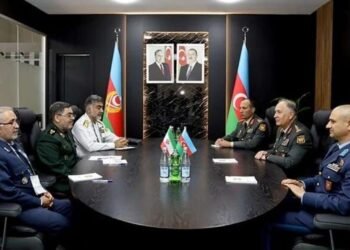 Kərim Vəliyev iranlı generalla görüşdü