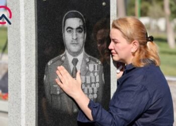 Vətəndaşlar Hərbi Memorial Məzarlığı ziyarət edir – Fotolar