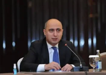 Direktor zəif şagirdləri məktəbdən çıxarırdı – NAZİR