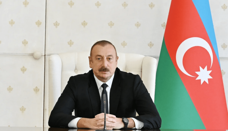 Prezident Pir Ömər Sultan ziyarətgahında aparılan konservasiya işləri ilə tanış oldu
