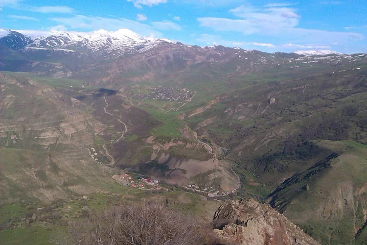 Qərbi Azərbaycan, Dərələyəz mahalı – Qovuşuq kəndi