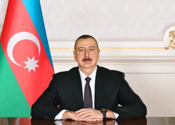 Prezident icra başçısını vəzifəsindən azad etdi