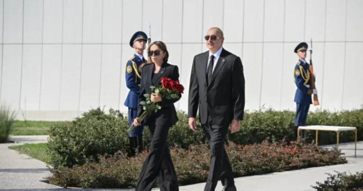 Prezident və birinci xanım Bakıdakı Zəfər parkında olub – FOTOLAR
