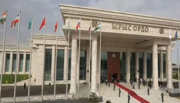 Bişkekdə ŞƏT sammitinin iştirakçılarının qarşılanma mərasimi keçirilir