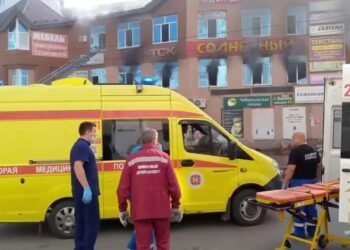 Rusiyada ticarət mərkəzində yanğın: Ölənlər və yaralananalar var – VİDEO