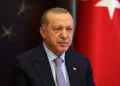 Ərdoğan rəqiblərini şam kimi “əridir”