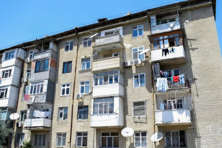 Sumqayıtın “üstü bəzək, altı təzək” binalarını kim təmir etməlidir?