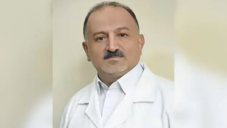 “İnsanların çoxu yeriyərkən ağzıaçıq gəzir” – Həkimdən XƏBƏRDARLIQ