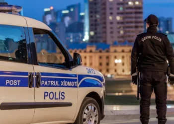 Bir ailənin üç üzvü bıçaqlandı, ana öldü – Oğul saxlanılıb