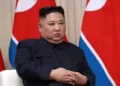 Kim Çen İnın beyin qanaması keçirdiyi və komada olduğu iddia edilir