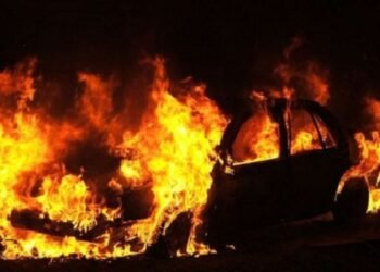 Masazırda “Mercedes Vito” yandı