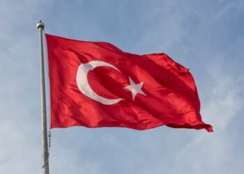 Türkiyədə bina ÇÖKDÜ-Dağıntılar altında QALANLAR VAR