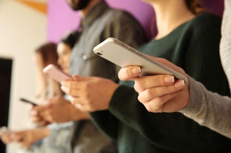 Türkiyədə Yeniyetmələrin Sosial Media Hesabları Bağlanacaq