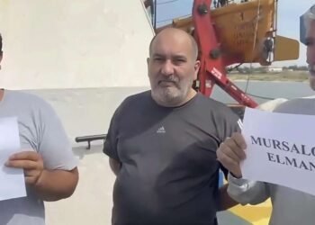 12 azərbaycanlı dənizdə çarəsiz qalıb: “Hər saniyəmiz ölümdür” – VİDEO