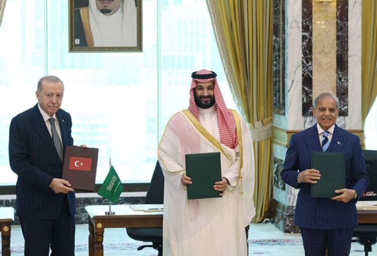 “Məkkə Sazişi” bölgəni dəyişir: Türkiyə və Pakistan Səudiyyə Ərəbistanına qoşun göndərir