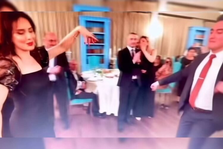 Nailə İslamzadədən oğlunun toyunda göz oxşayan rəqs… – VİDEO