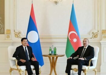 Prezidentlər mətbuata bəyanatlarla çıxış etdilər