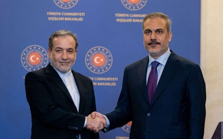 Hakan Fidan və Abbas Əraqçi telefonla danışdı